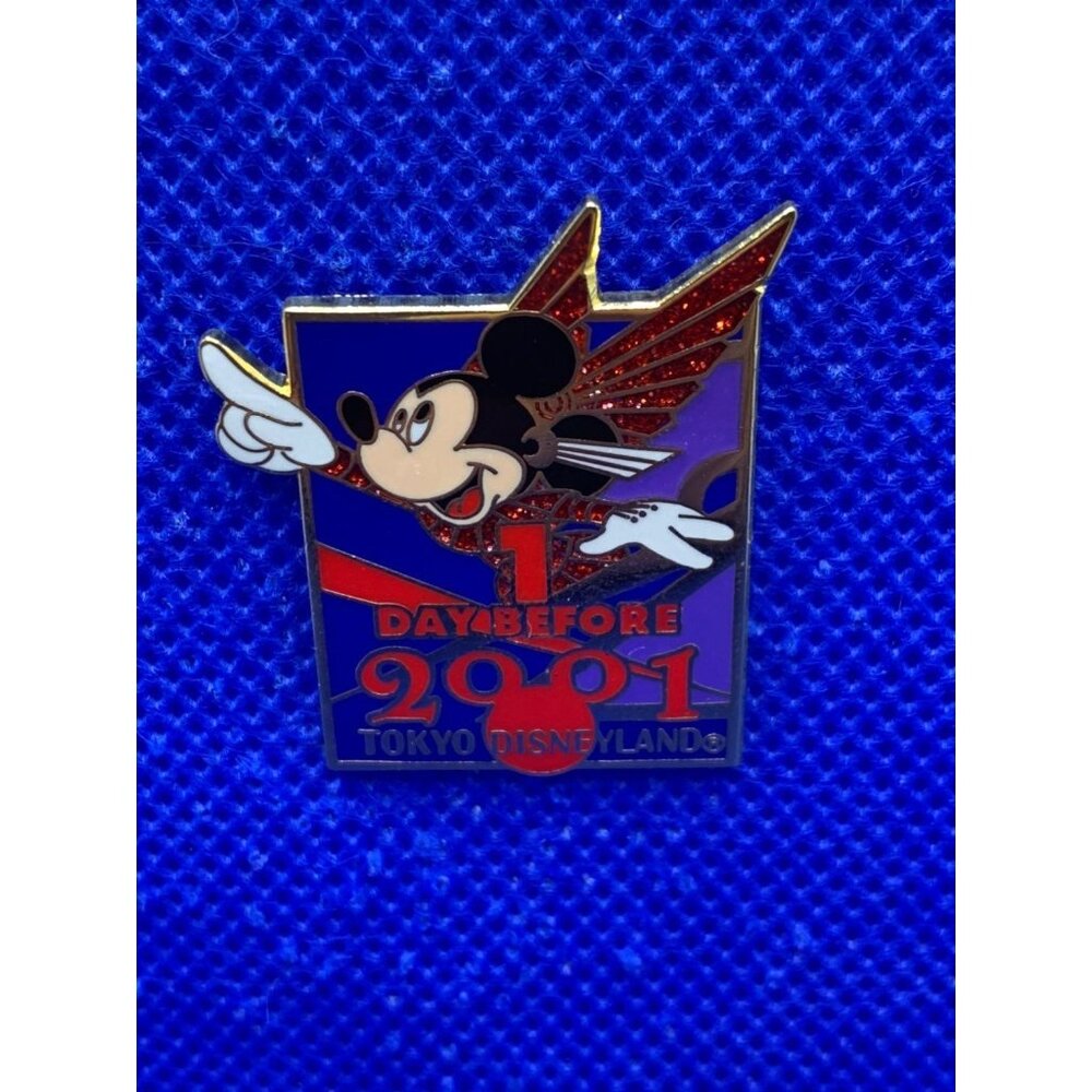 RARE 12/31/00 New Year's Eve 2000 Tokyo Disneyland Mickey Admission Gift pin